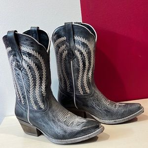 Brand new sterling river boots
